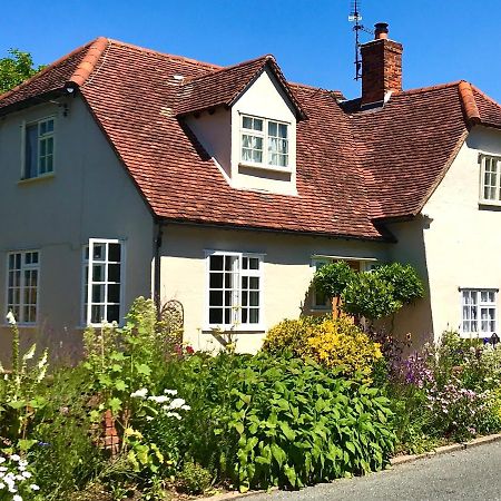 Corner House Luxury Bnb Little Dunmow Kültér fotó