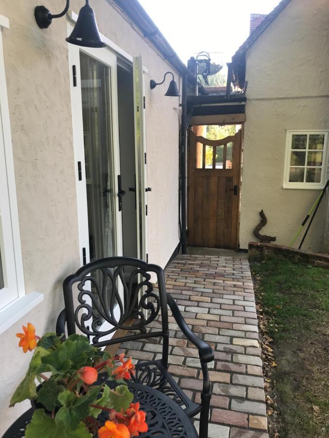 Corner House Luxury Bnb Little Dunmow Kültér fotó