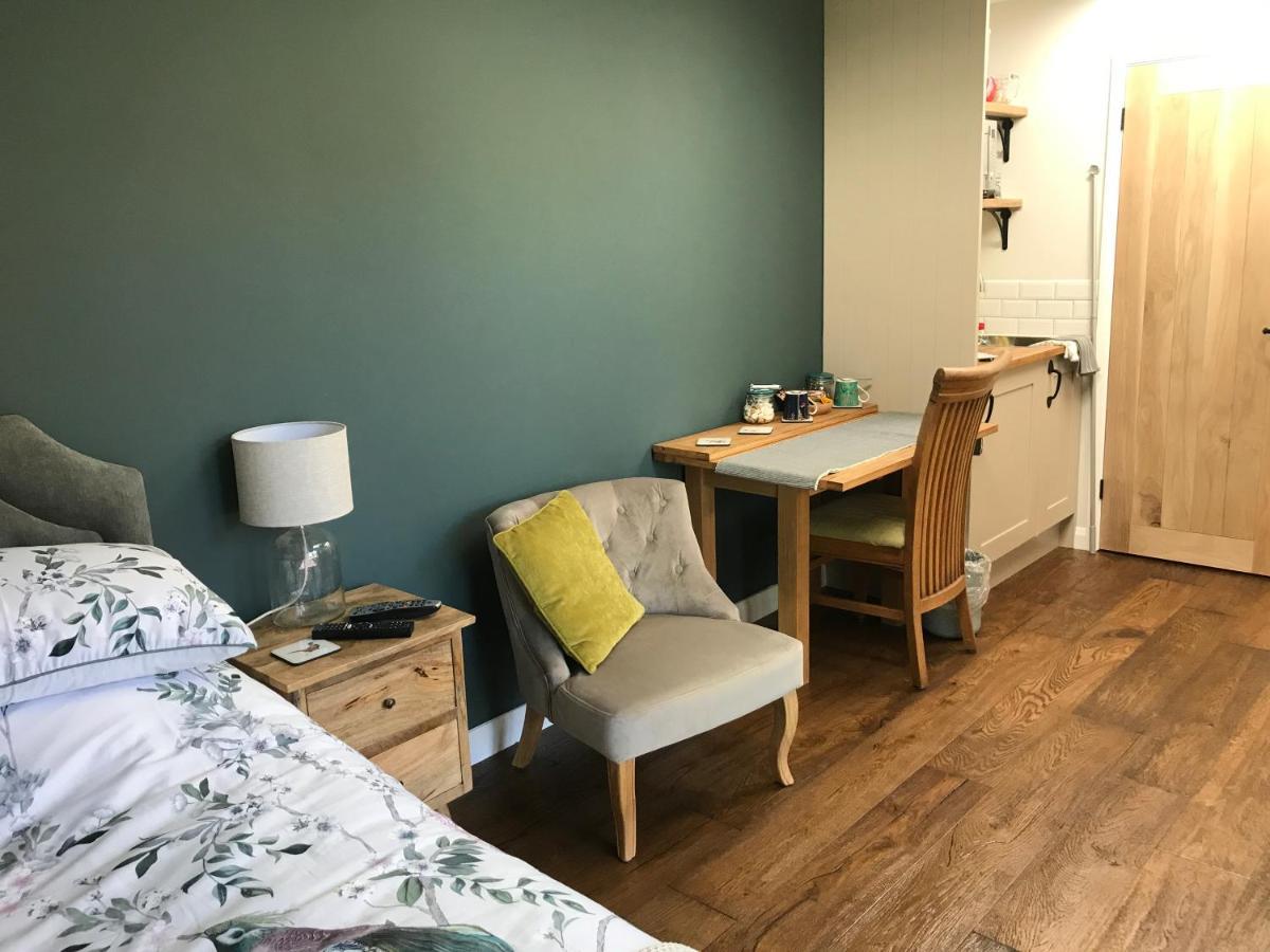 Corner House Luxury Bnb Little Dunmow Kültér fotó
