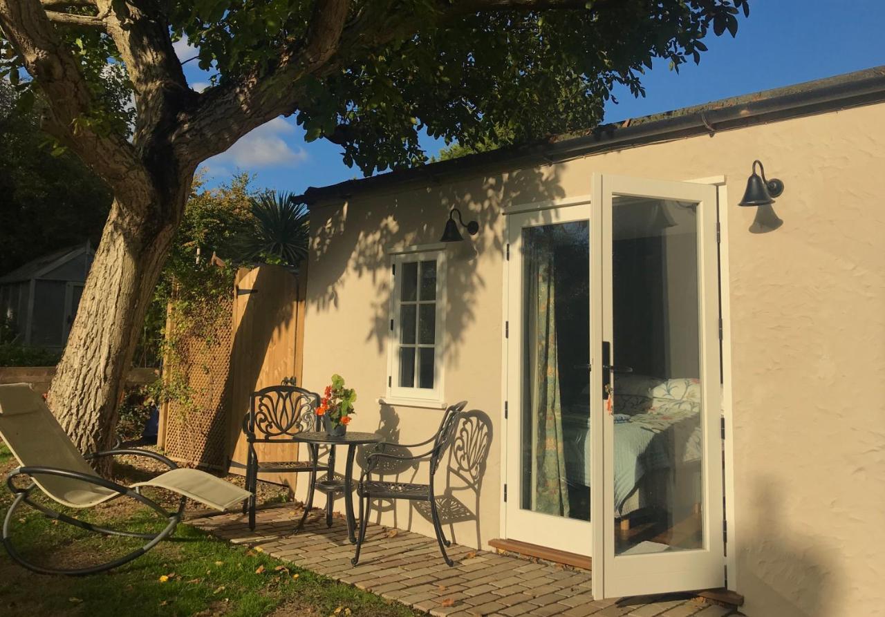 Corner House Luxury Bnb Little Dunmow Kültér fotó