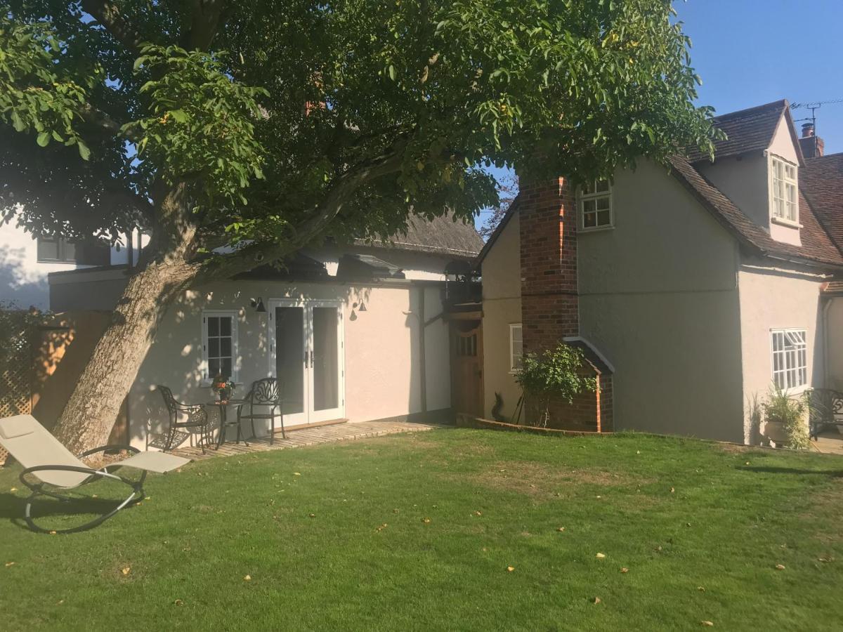 Corner House Luxury Bnb Little Dunmow Kültér fotó