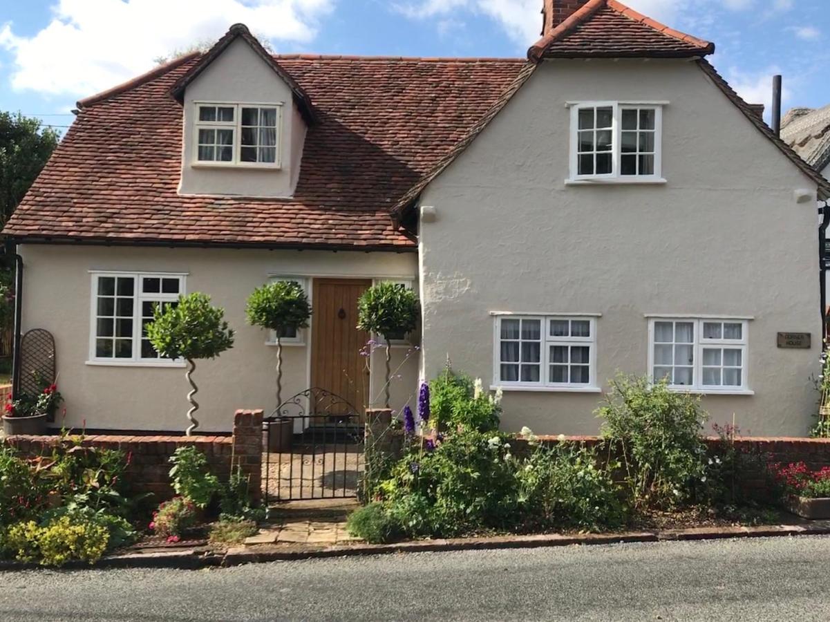 Corner House Luxury Bnb Little Dunmow Kültér fotó