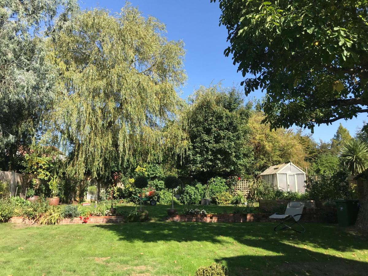 Corner House Luxury Bnb Little Dunmow Kültér fotó