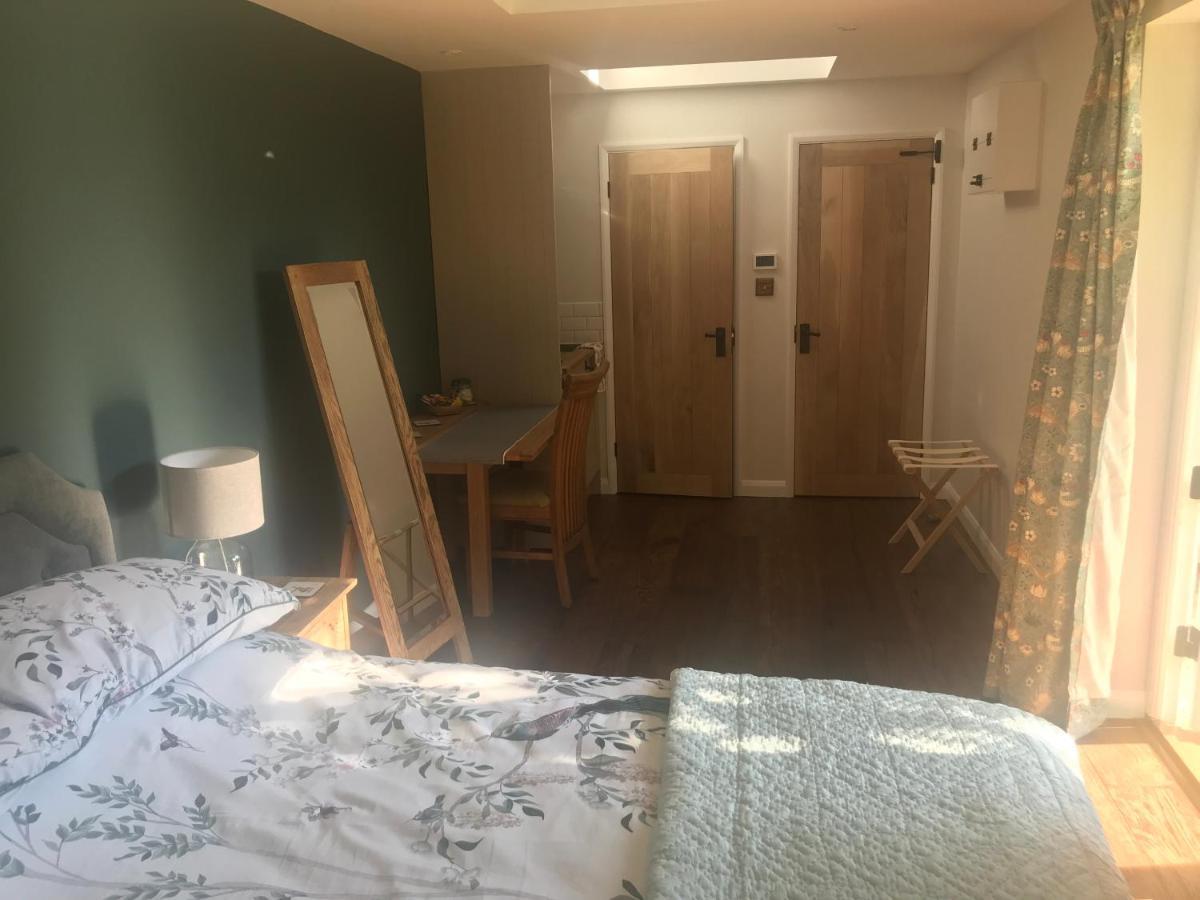 Corner House Luxury Bnb Little Dunmow Kültér fotó