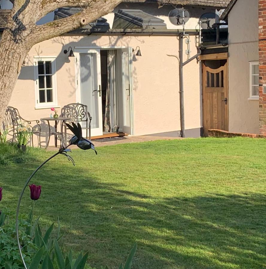 Corner House Luxury Bnb Little Dunmow Kültér fotó