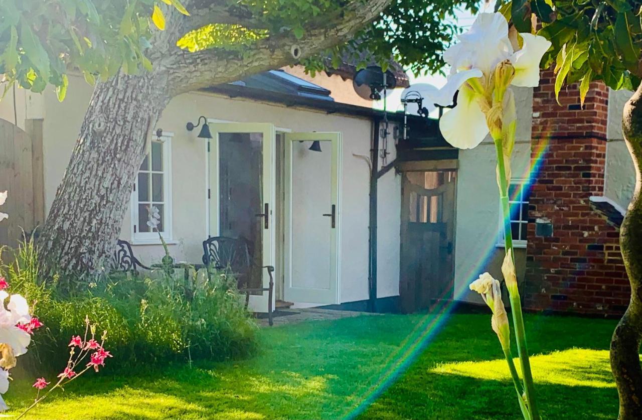Corner House Luxury Bnb Little Dunmow Kültér fotó