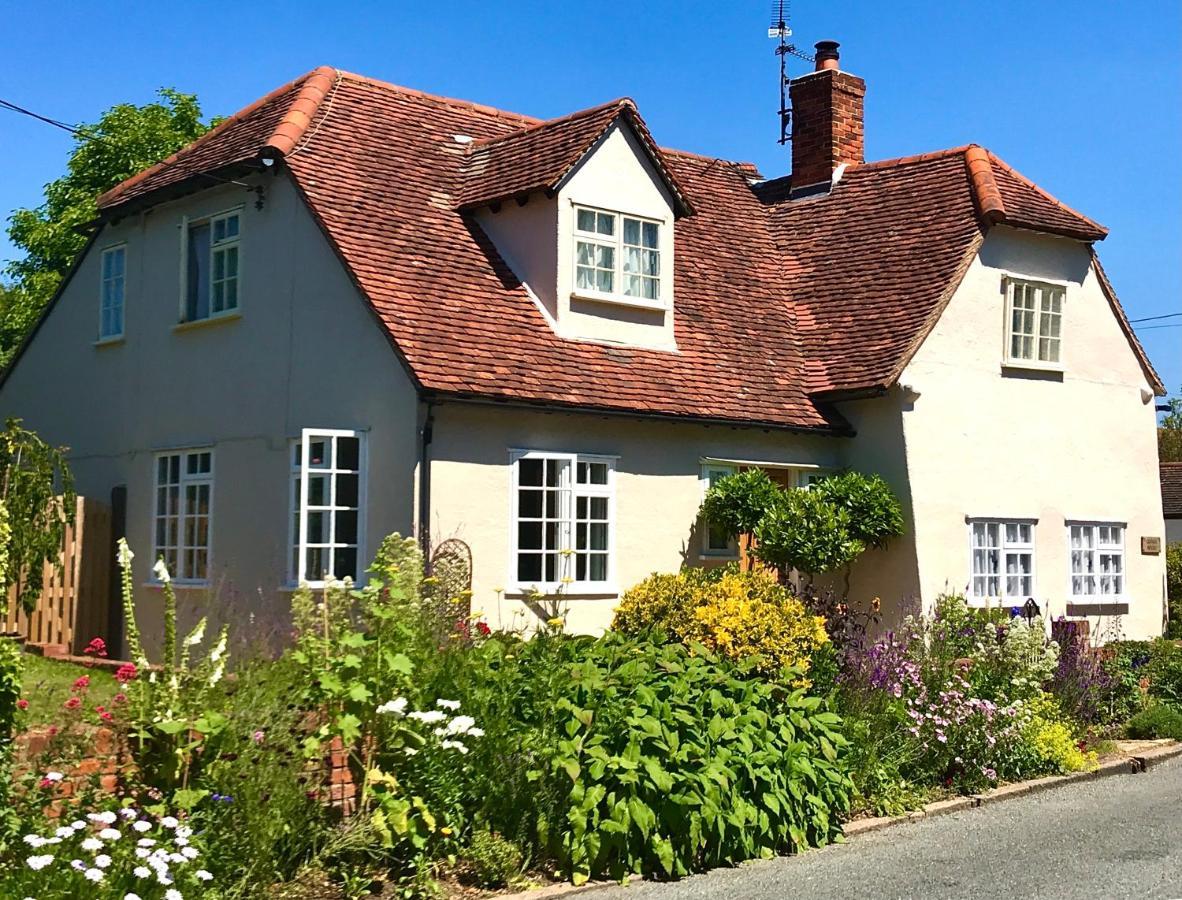 Corner House Luxury Bnb Little Dunmow Kültér fotó